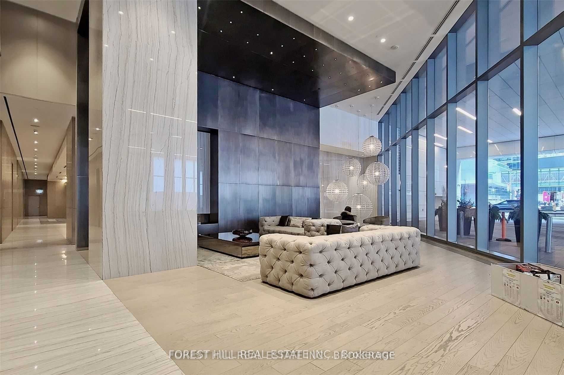 Luxurious Panoramic View Unit