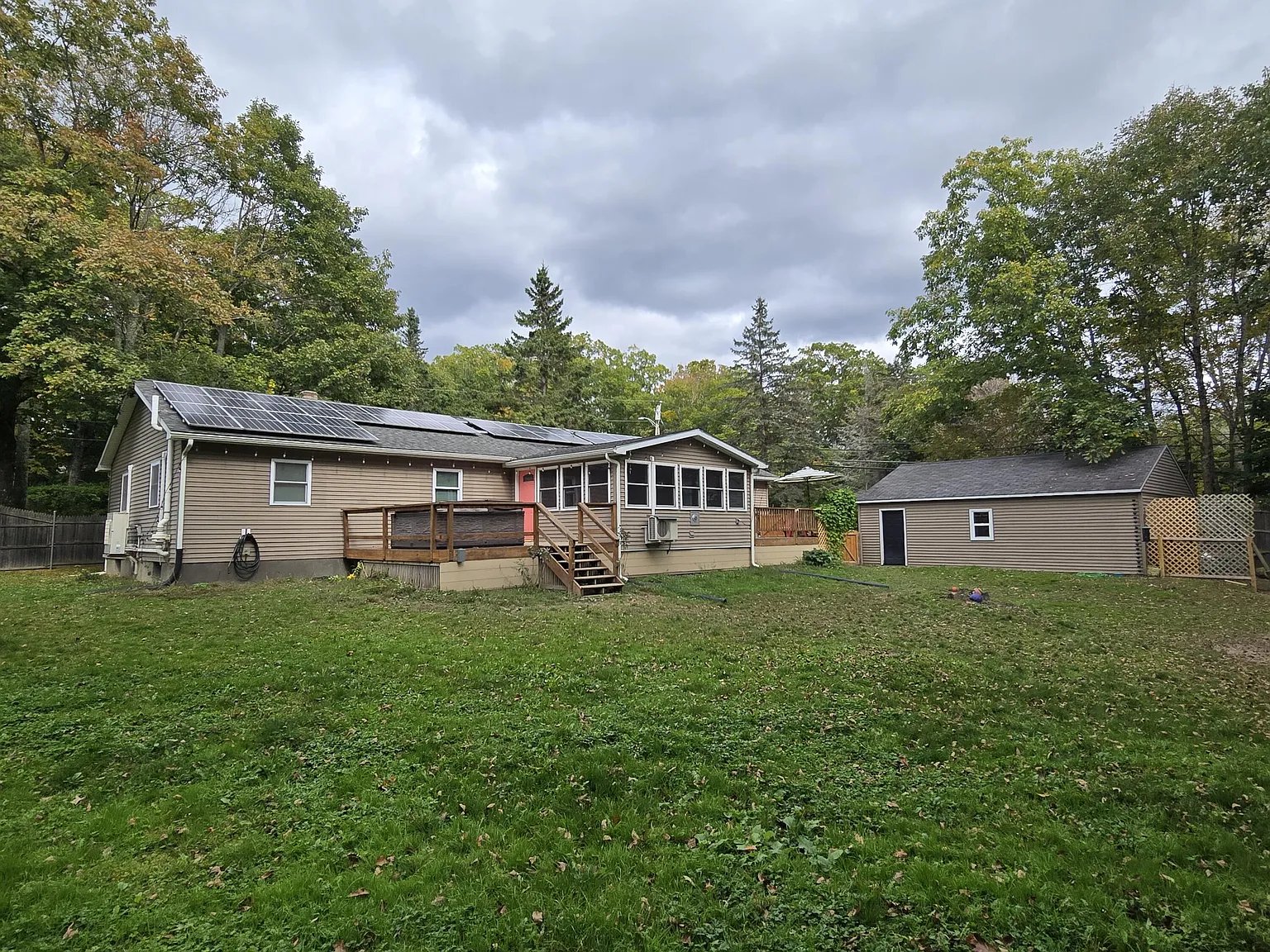 10 Oak St