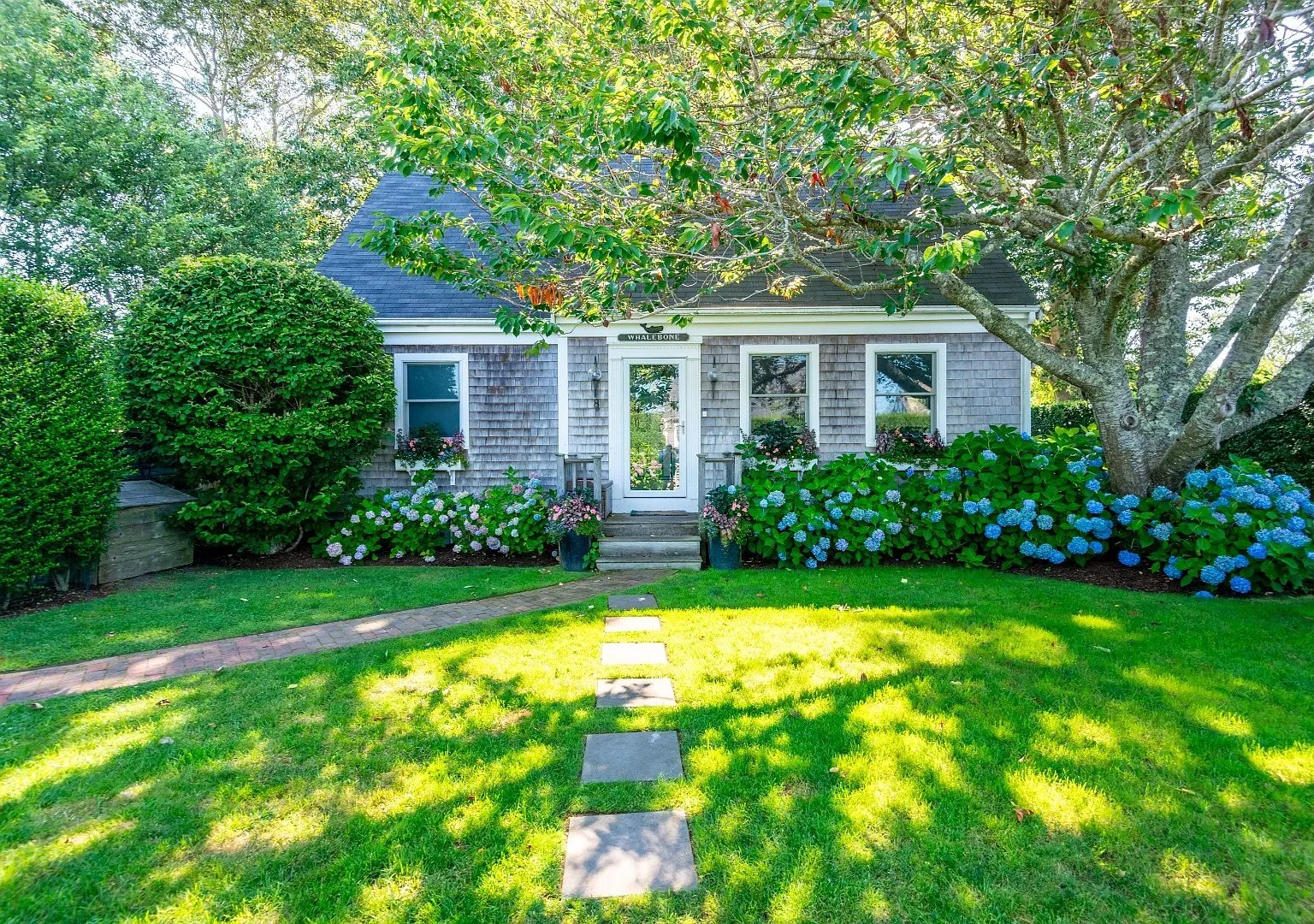 8 Polliwog Pond Rd