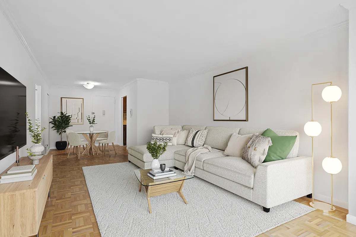 301 East 79th Street Unit: 5P