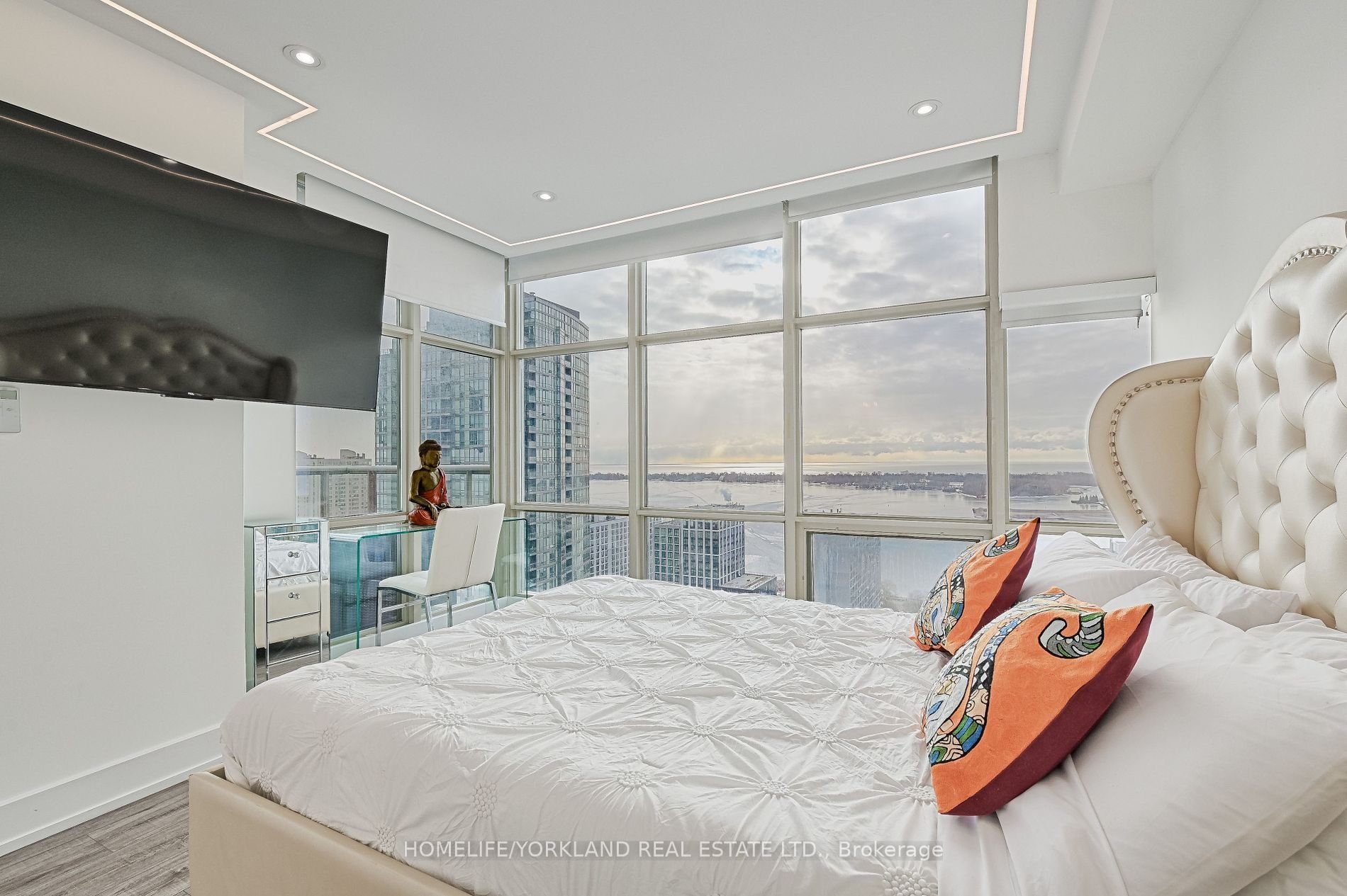 10 Navy Wharf Crt 3209