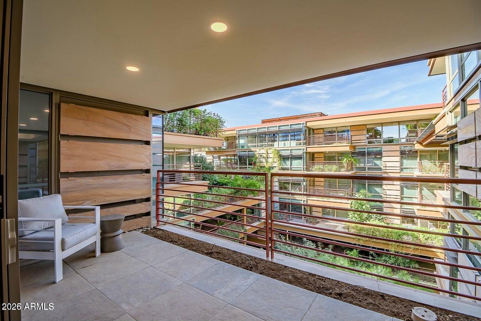 7121 E Rancho Vista Dr, #5011
