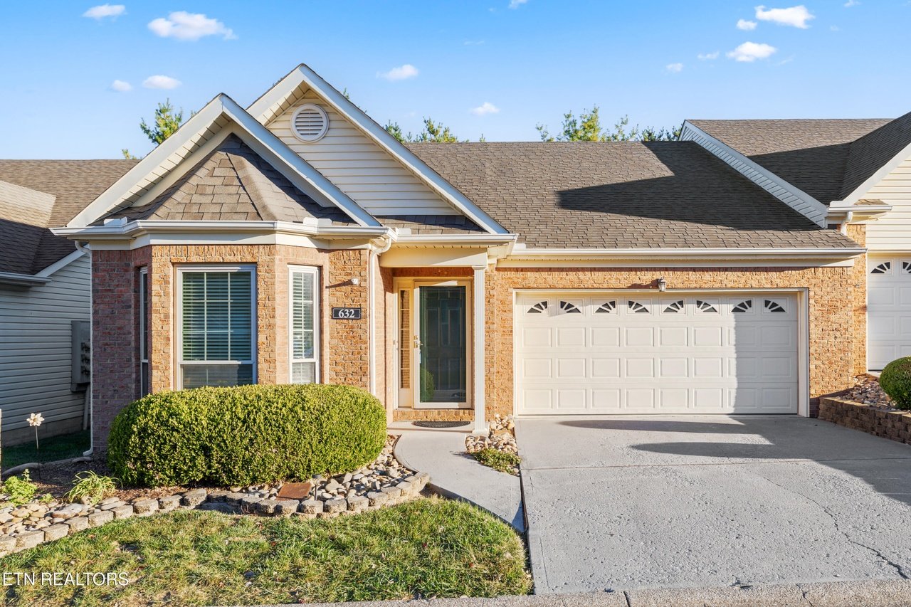 632 Applegate Ln