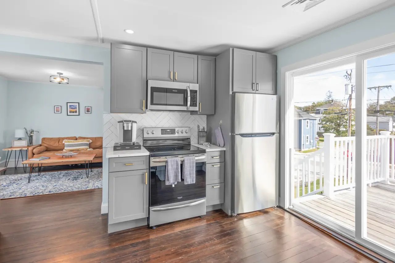 Fabulous Pied-á-Terre Close to Beaches & Downtown!