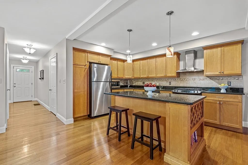 41 Webber St #2