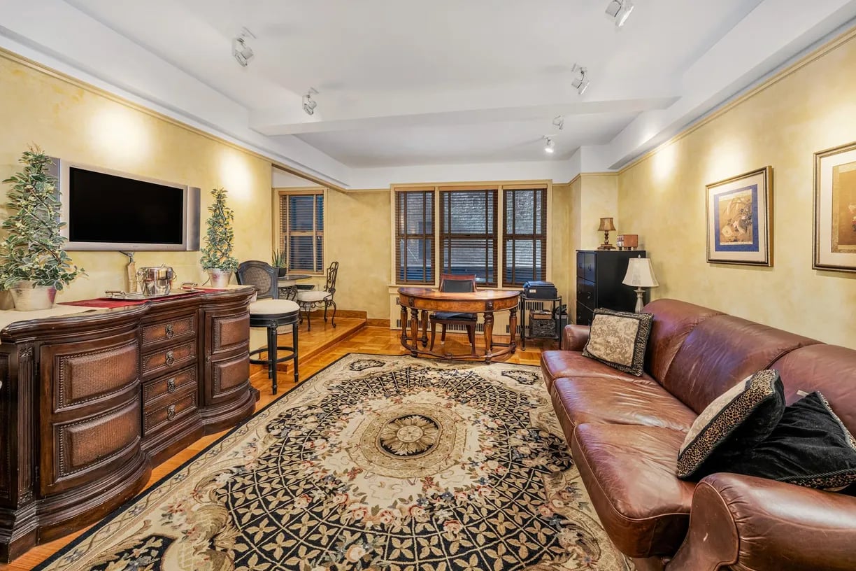 123 E 37TH Street 1B
