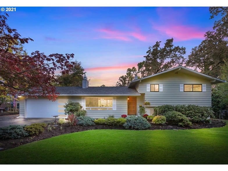 15415 SE Woodland Way