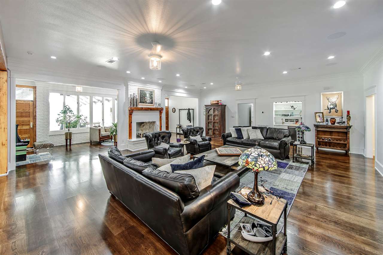 401 Oak Alley Drive