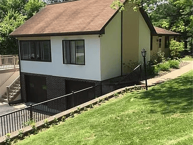 10 Glenmeade Rd