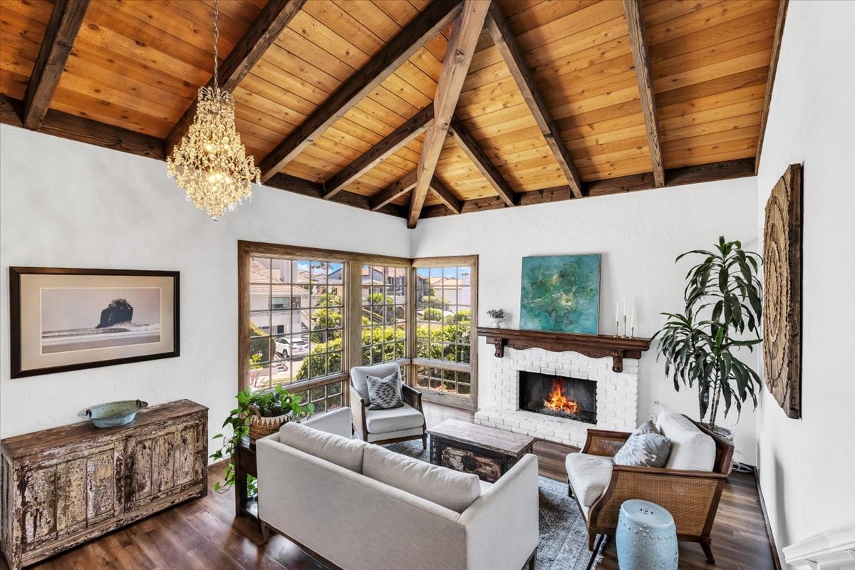 210 West Avenida Gaviota