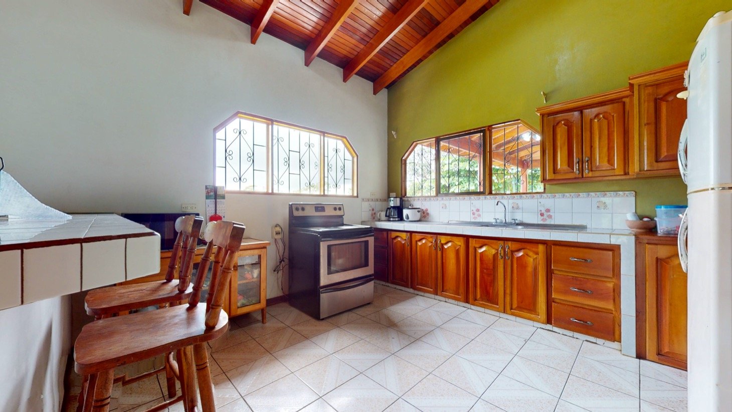 House for Sale in Ojochal, Costa Rica – Traditional Charm on 2.75 Acres
