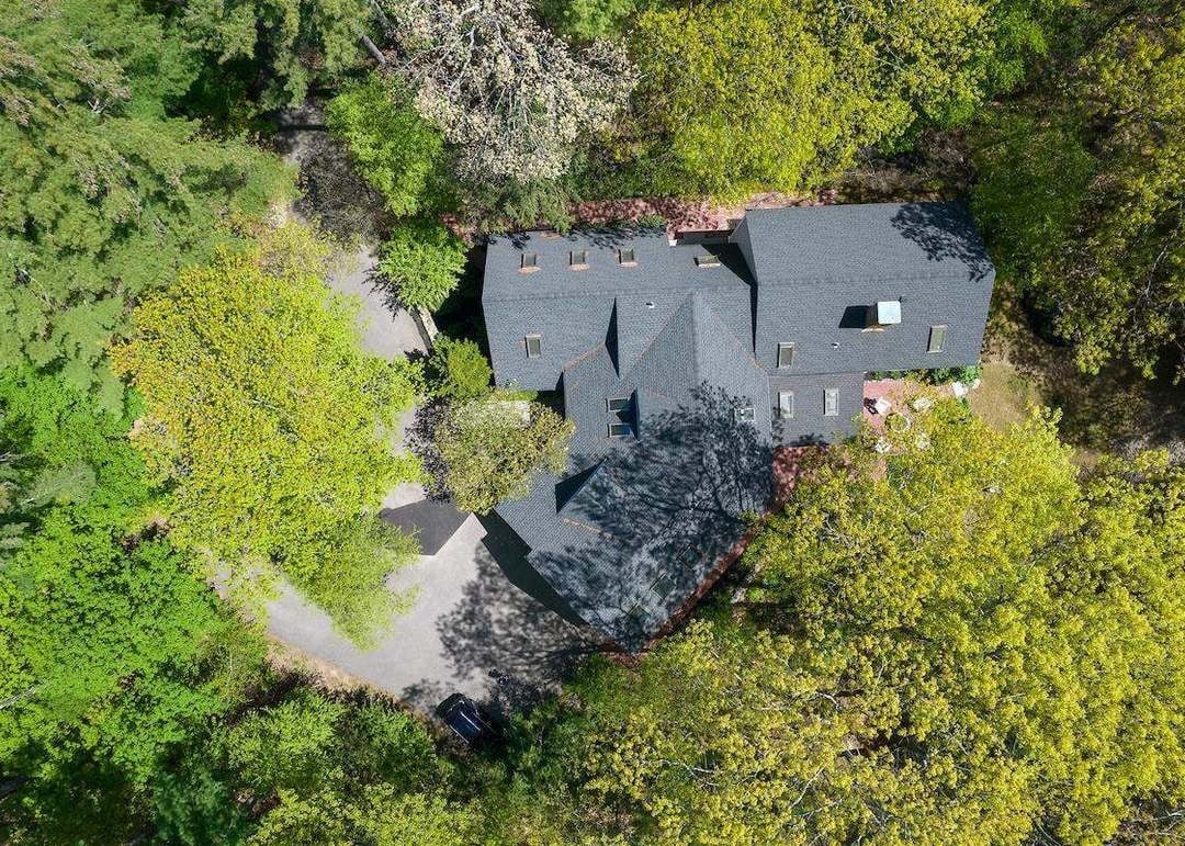 20 Maple St