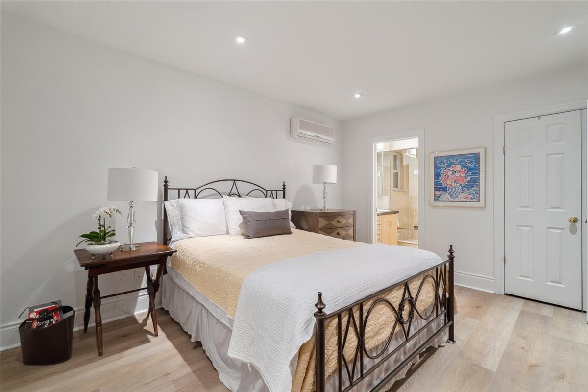 Executive Rental in Forest Hill