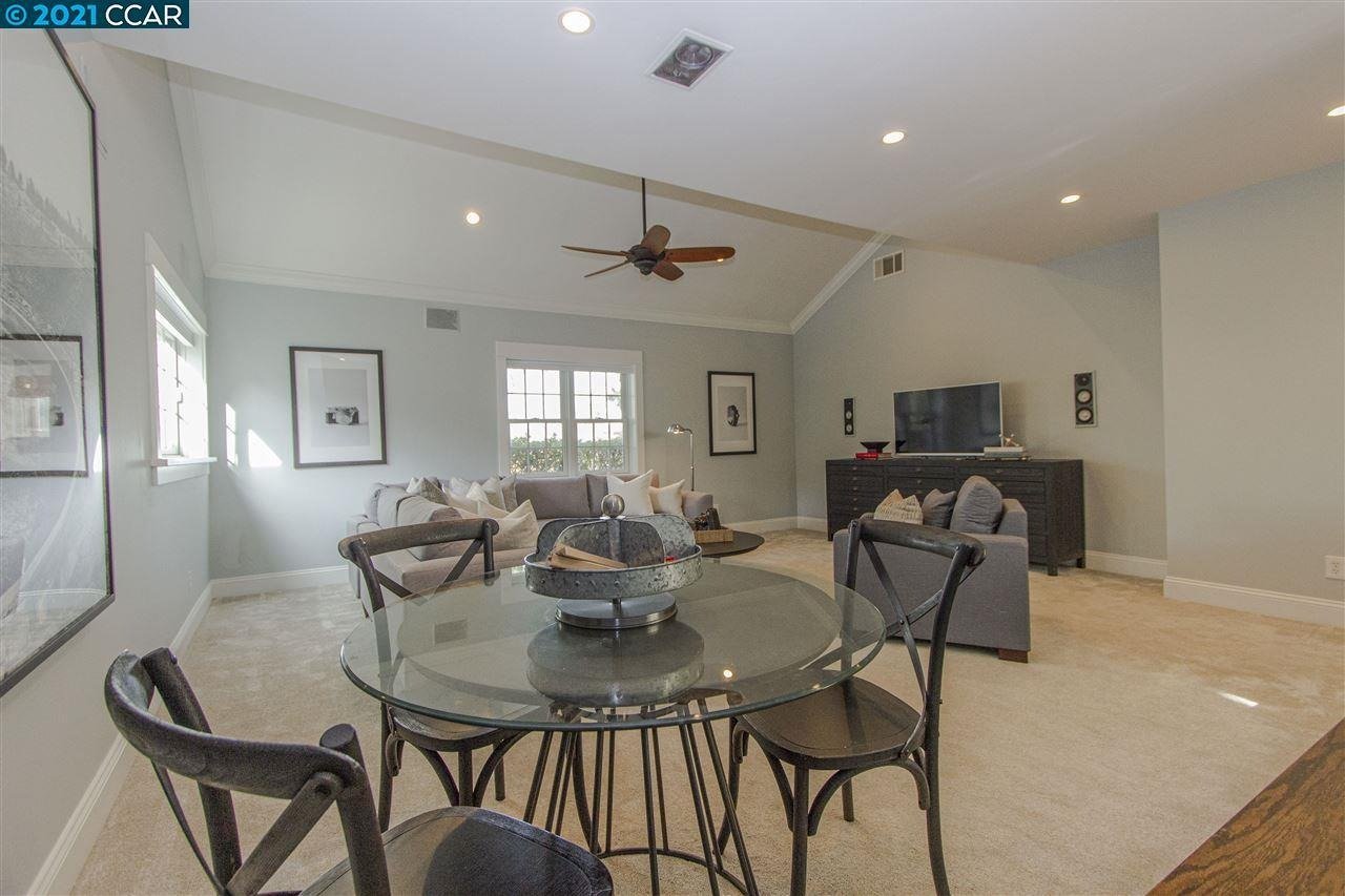 8 Foothill Park Ter