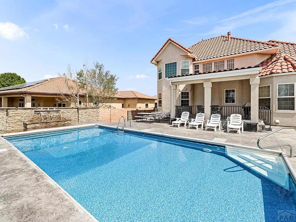 3938 Augusta Ln