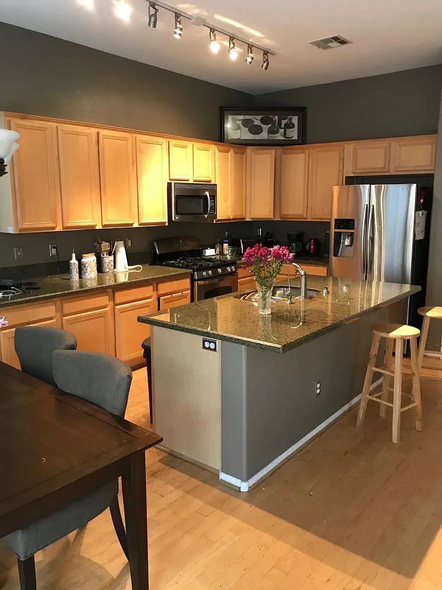 2755 Sunlight Creek St