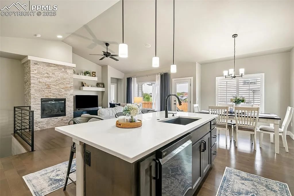 6792 David Anthony Ct