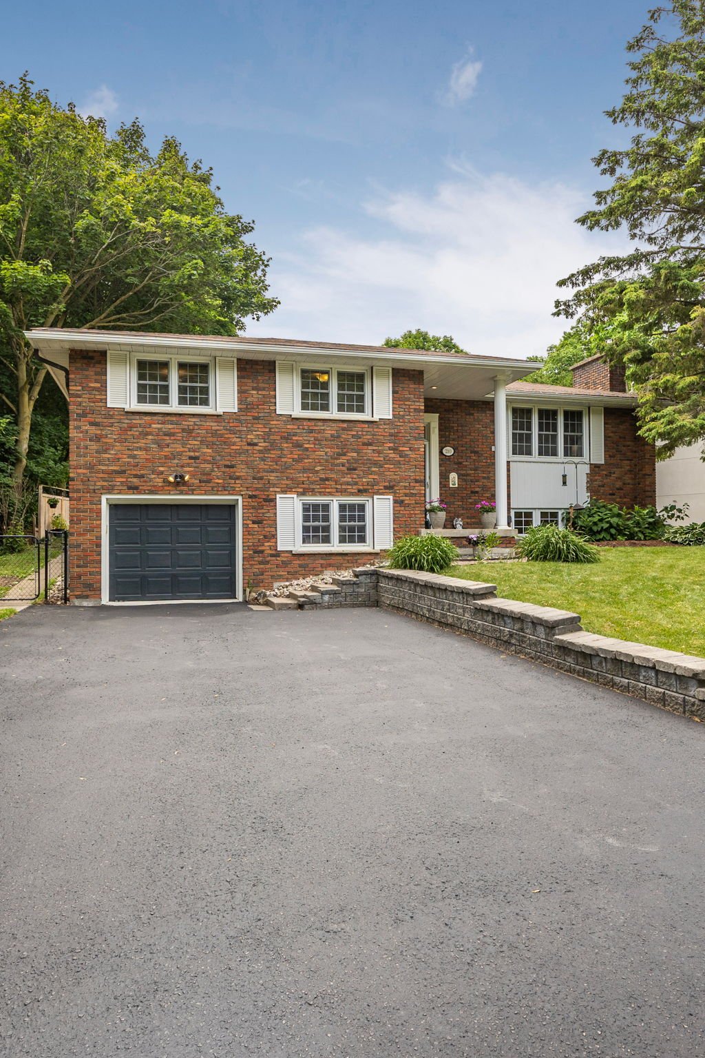 210 Richard Avenue, Newmarket