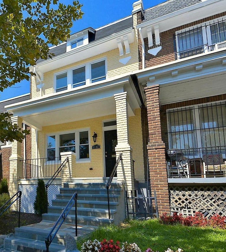 1102 4th Street NE
