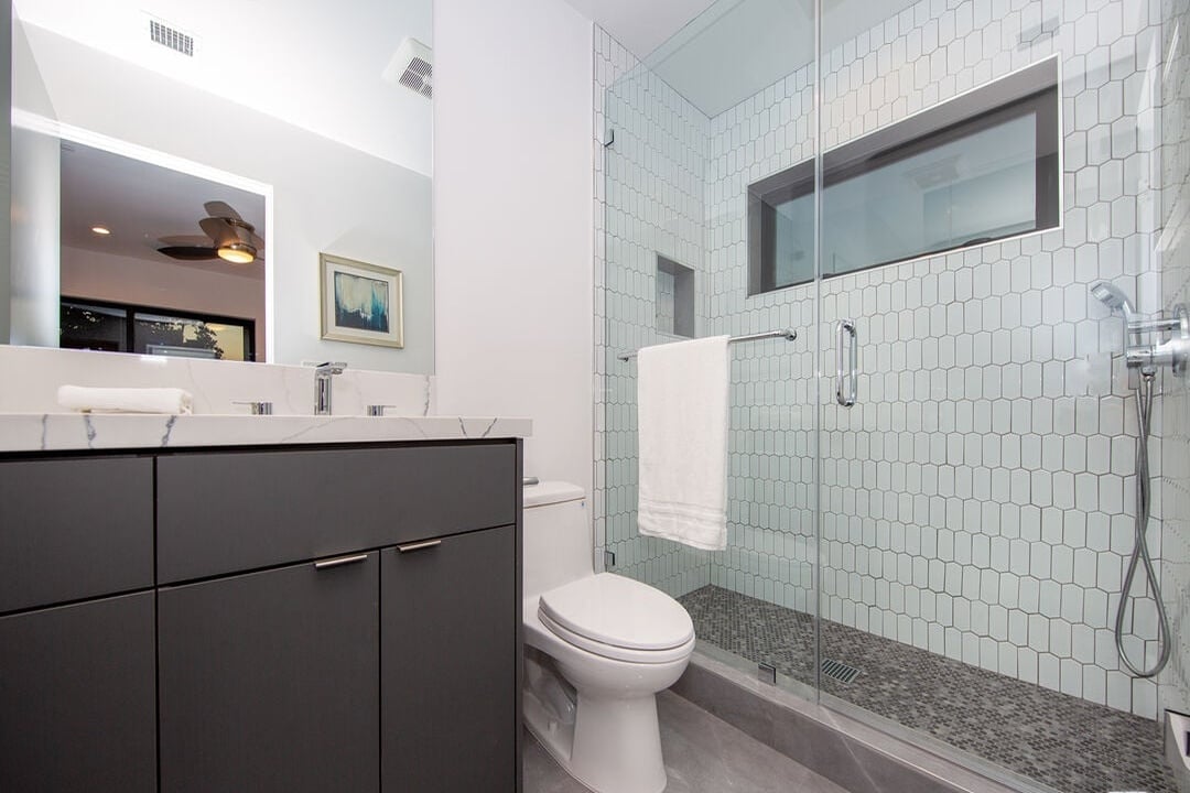 S Sherbourne Dr, 90035