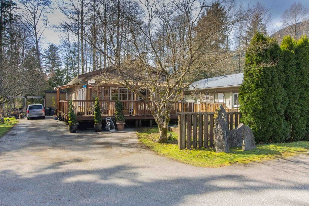 26 Bracken Pkwy