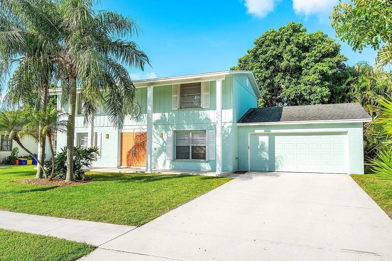 1211 Belmore Ter