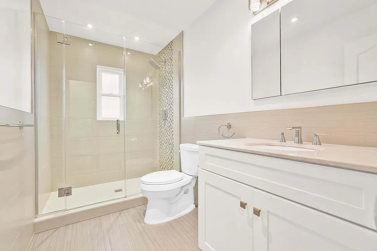 95-19 160th Ave #2FAM