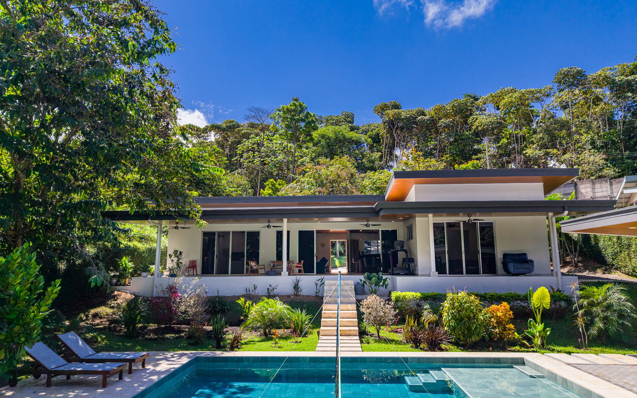 Unique Riverfront Home With Prime Location in Uvita