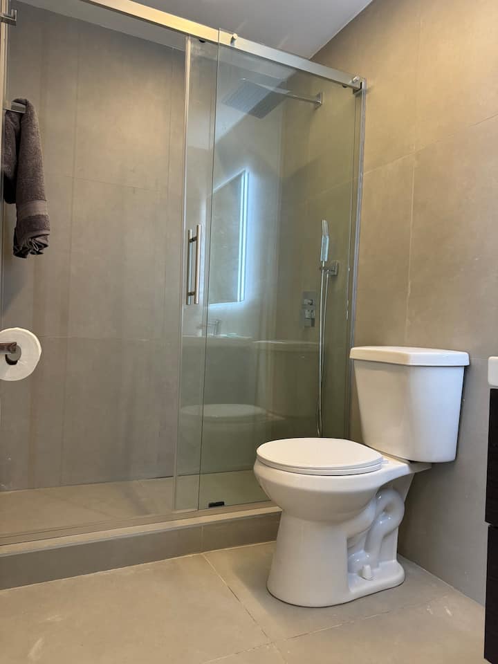 Beach House Apt 8 • King Studio w/ Kitchenette - Airbnb