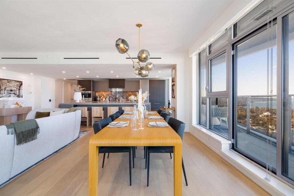 889 Pacific St, #3003