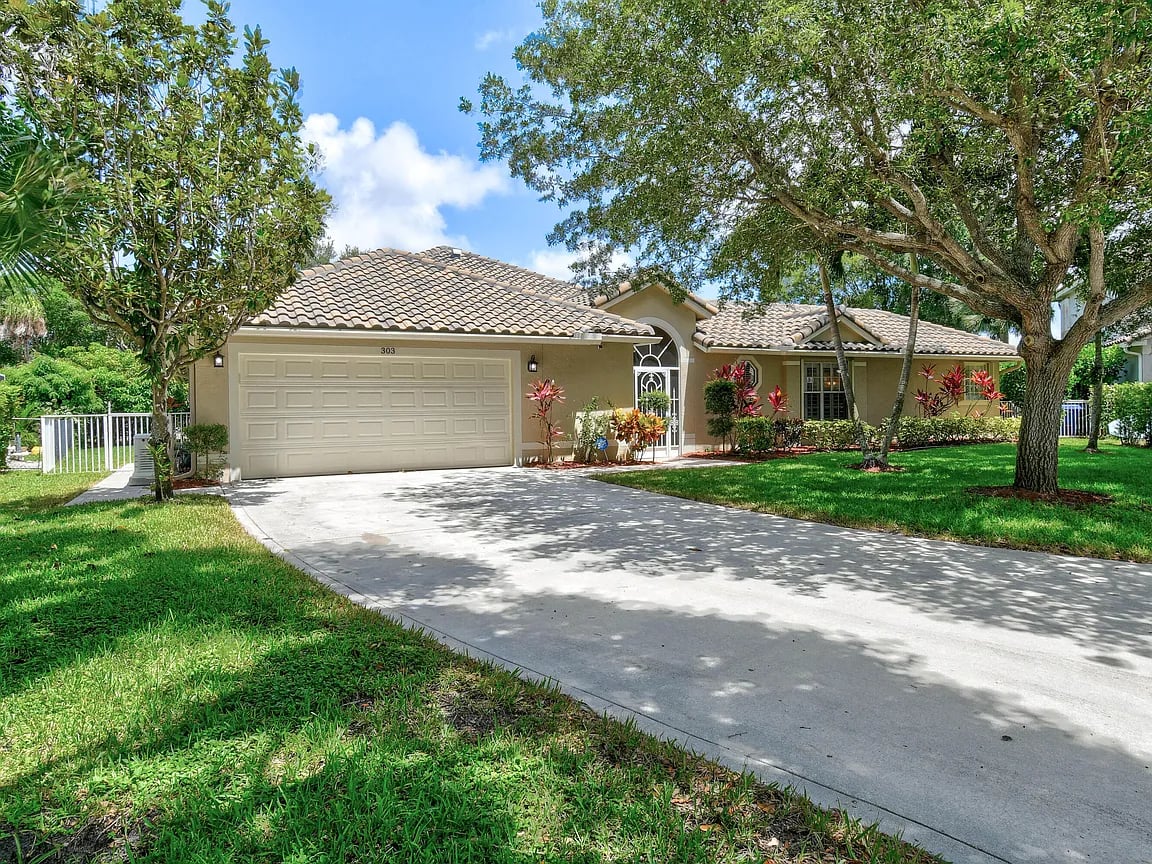 303 Hardwood Point