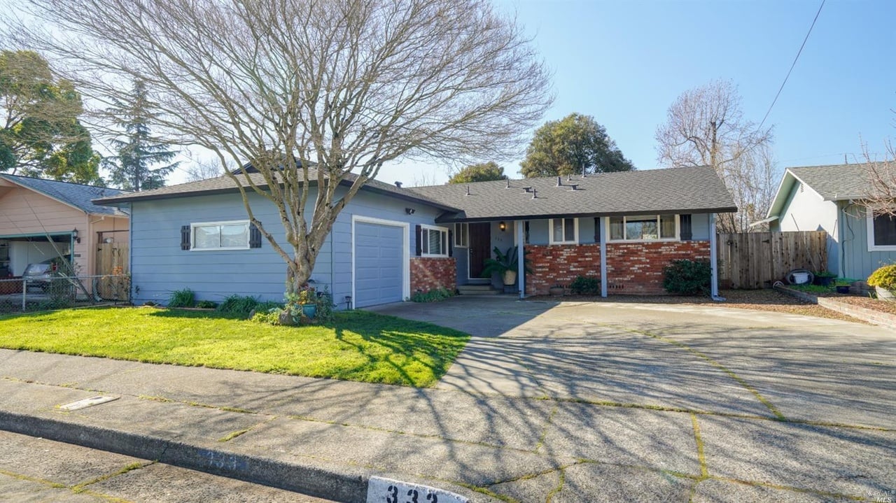333 Mosswood Ln