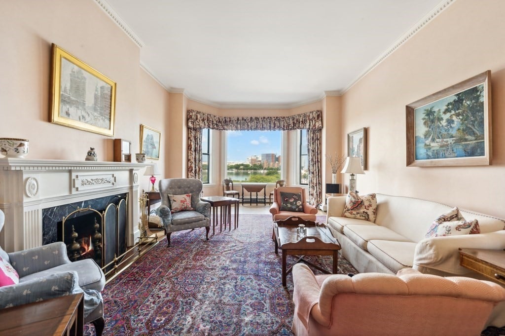 320 Beacon St Unit 3&4