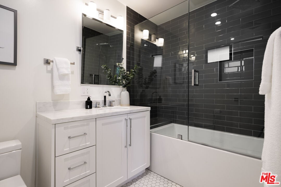 Atlas Estate, Stradella Rd, 90077