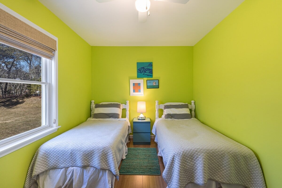 Vineyard Haven Escape