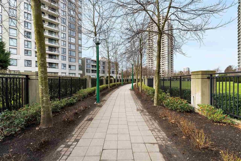 7063 Hall Ave, #1508