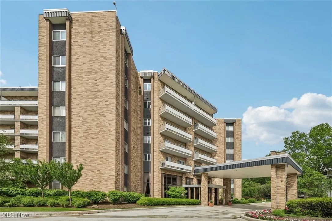 2202 Acacia Park Dr 2109