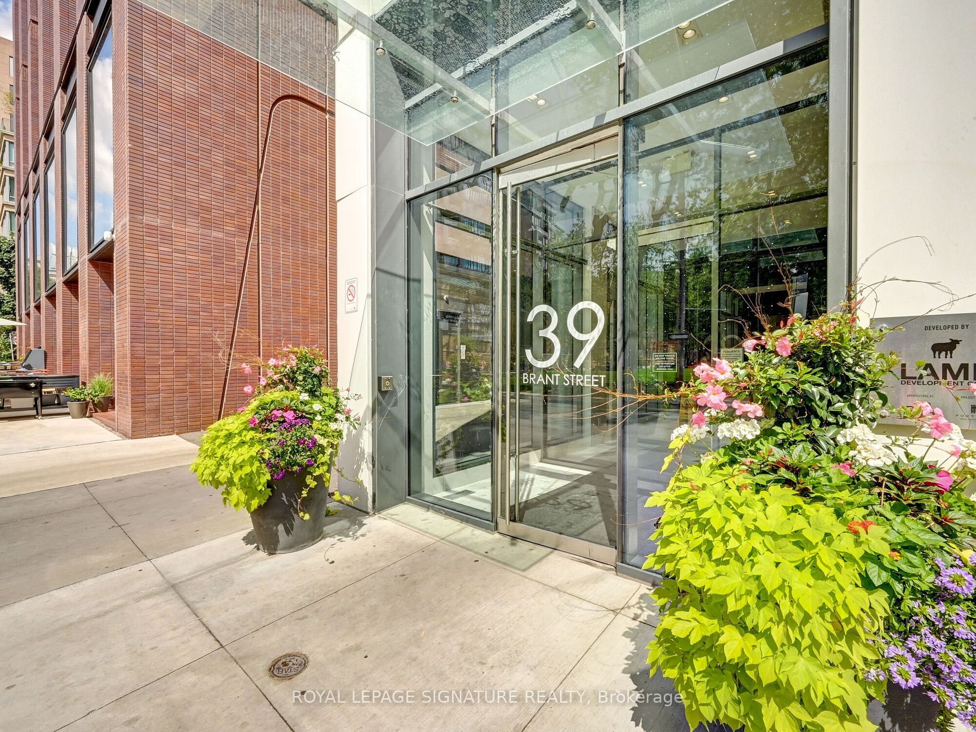 PRIME DOWNTOWN PENTHOUSE