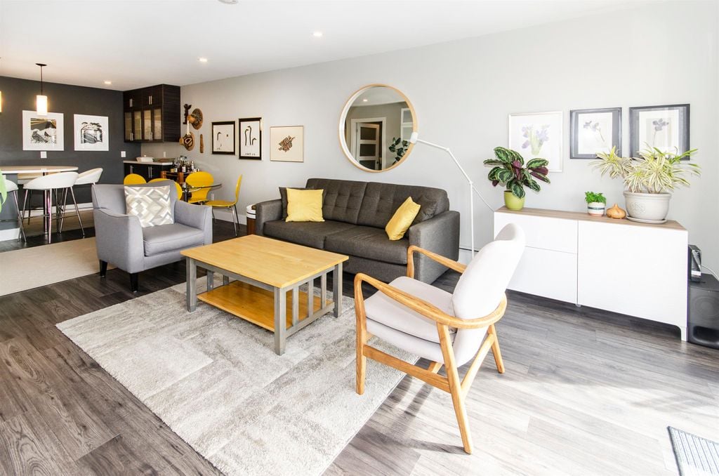 175 E 5th St, #206