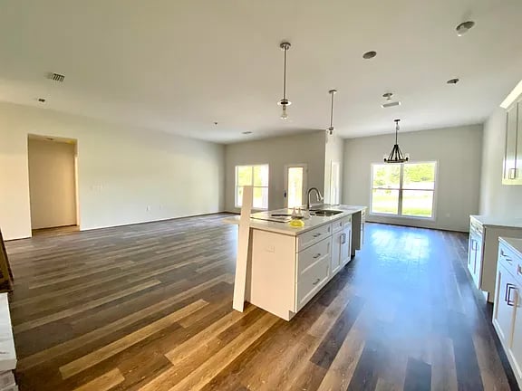 6021 Bird Dr