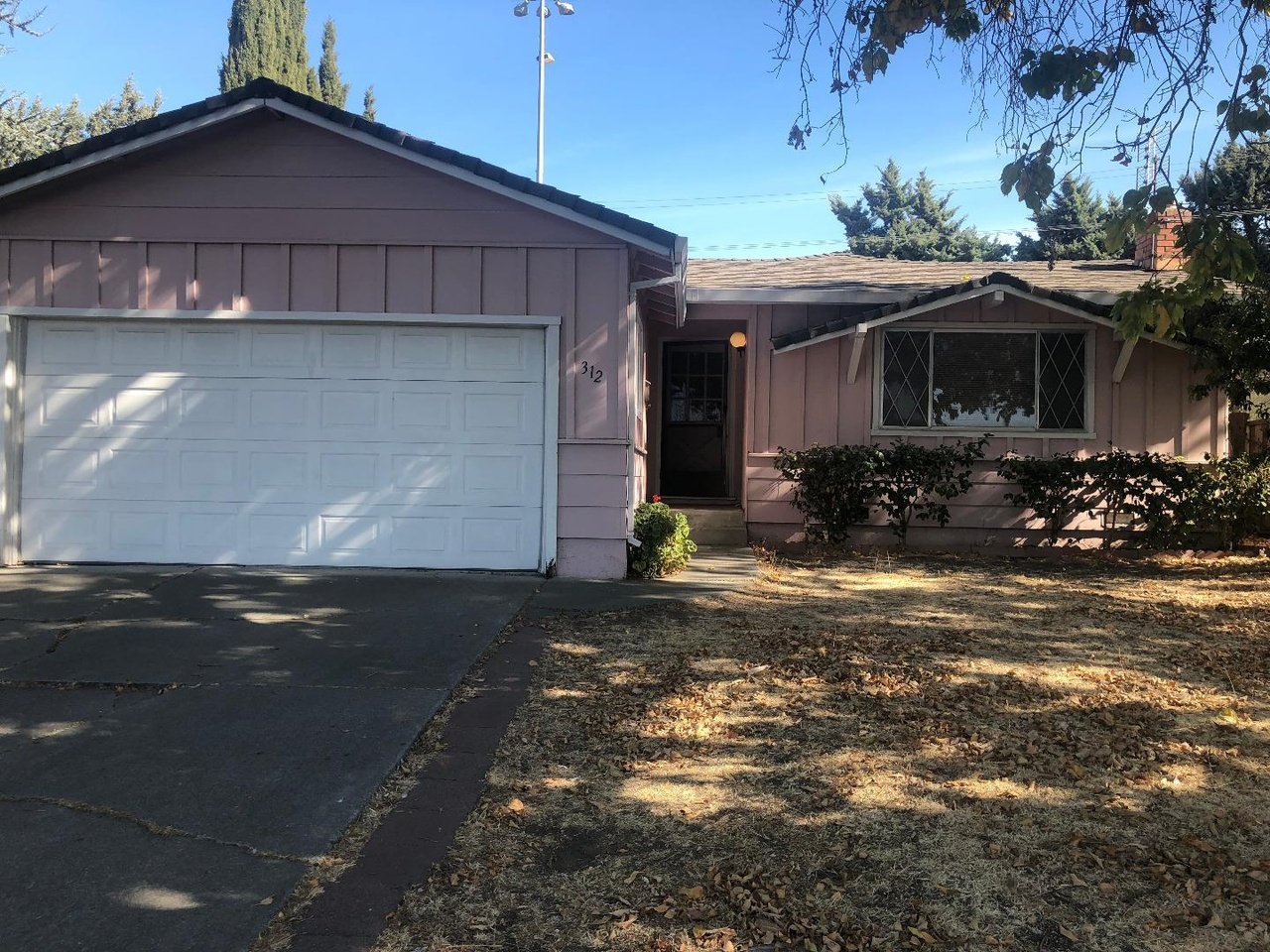 312 N Park Victoria Dr