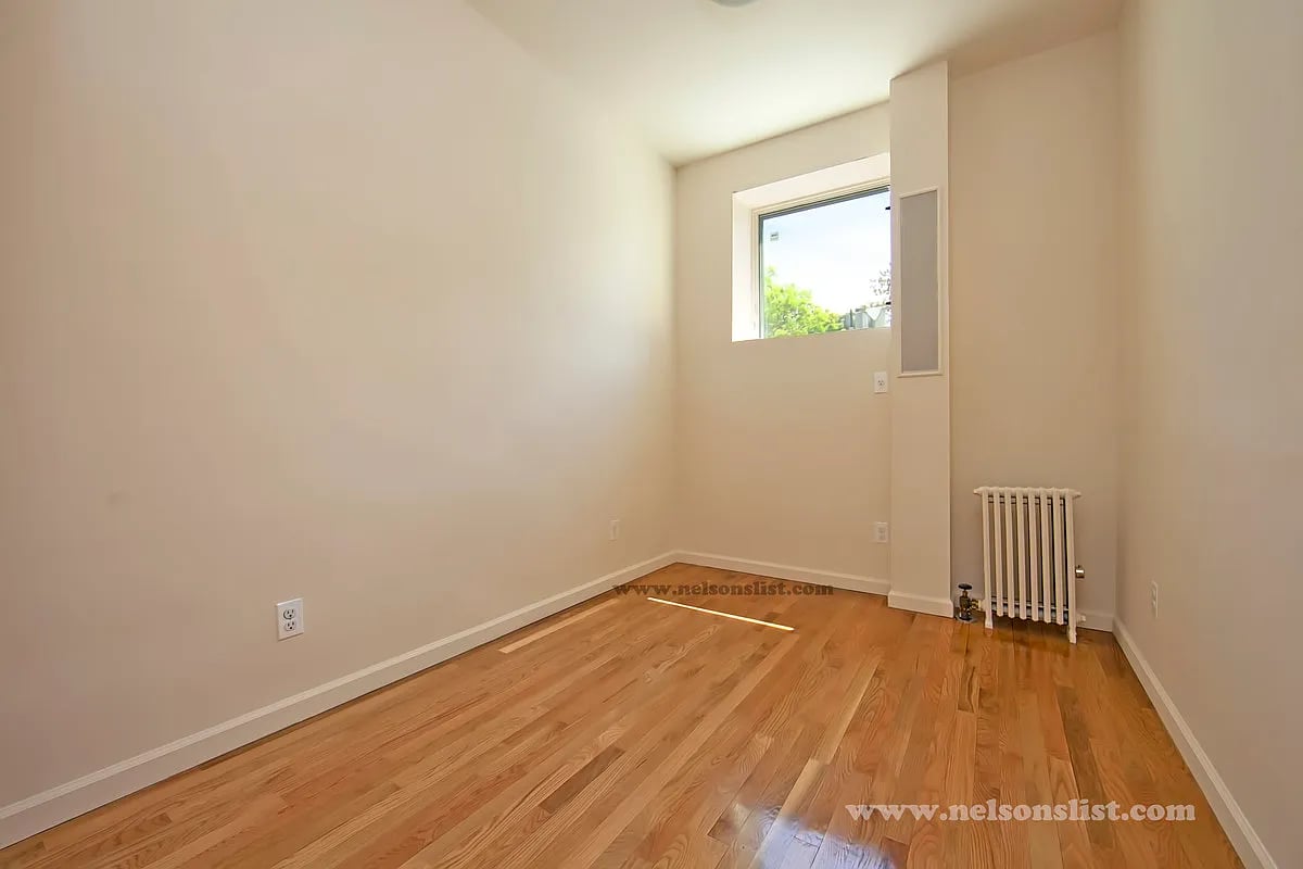 10th Street and 8th Avenue