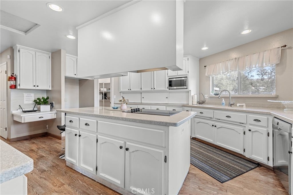 45943 Black Oak Rd