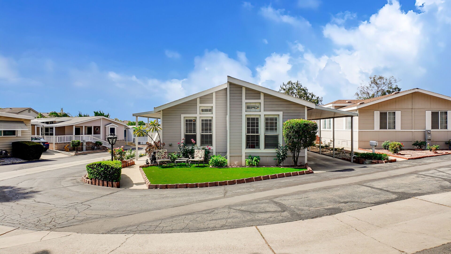 8651 Foothill Boulevard 35