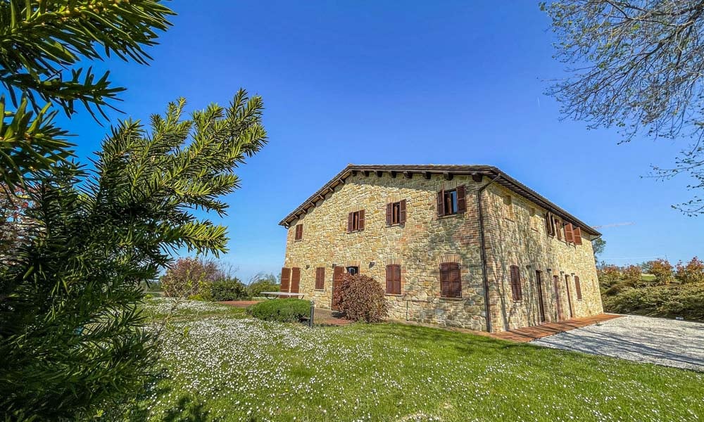Elegant Villa with Trulli and Lamia