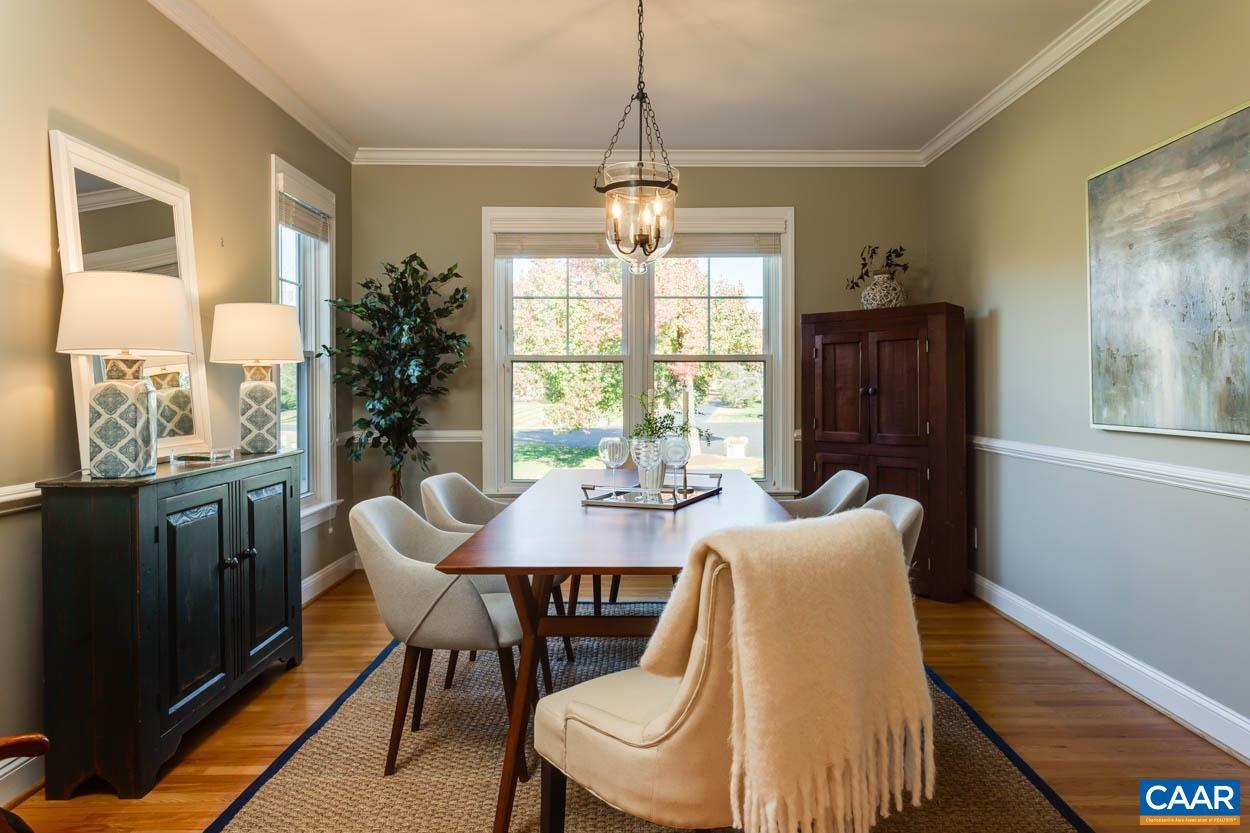 1418 Darley Row