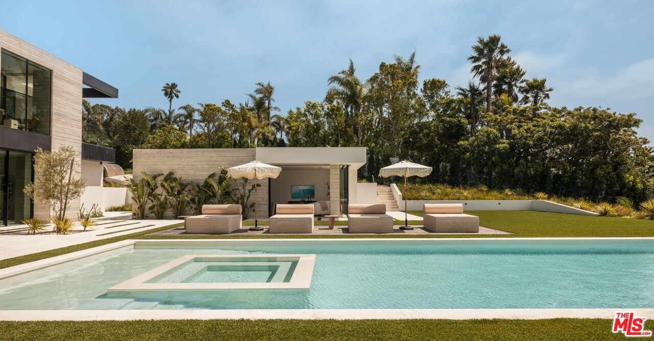 Skyreach Manor, Dume Dr, 90265