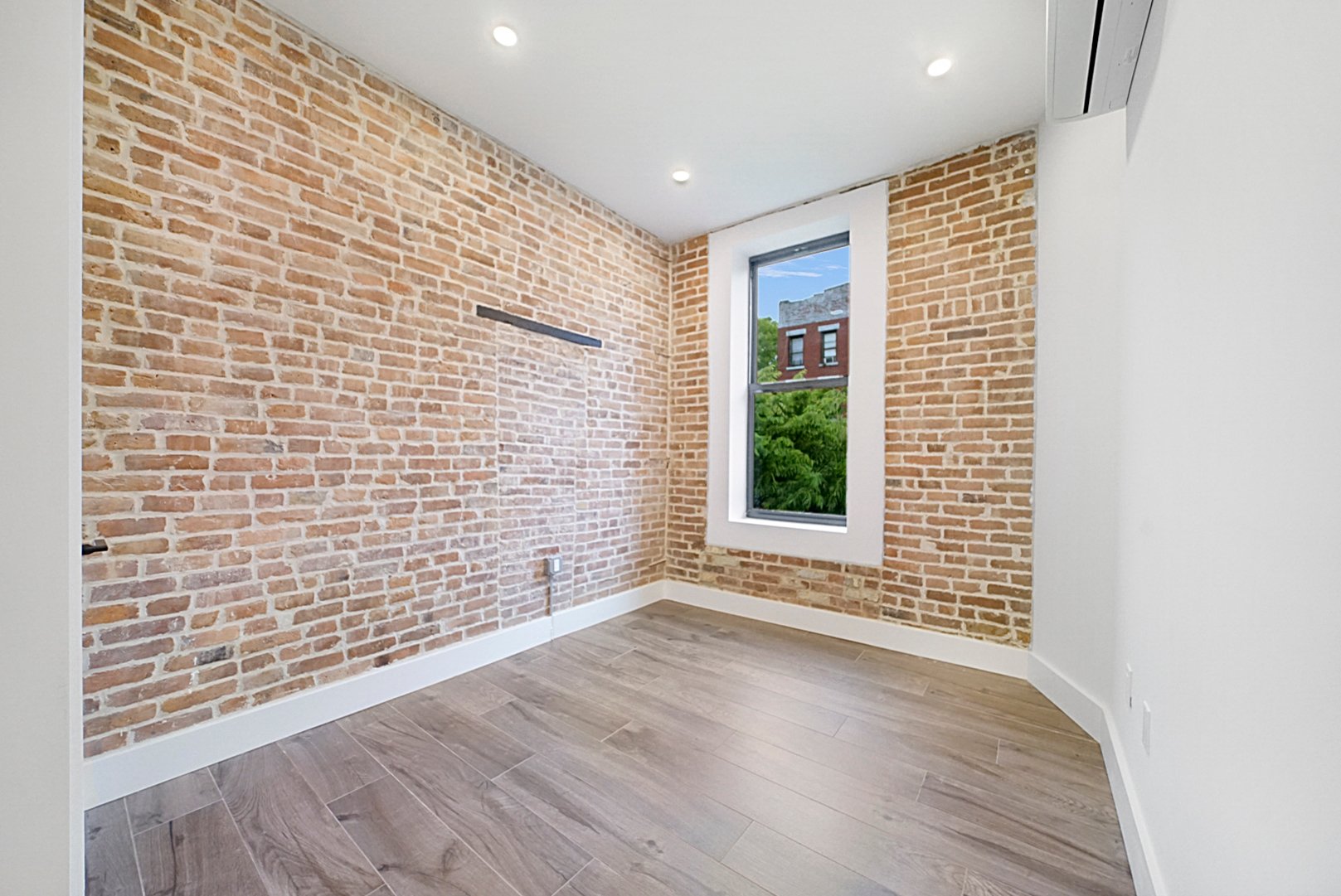 146 Jefferson Ave
