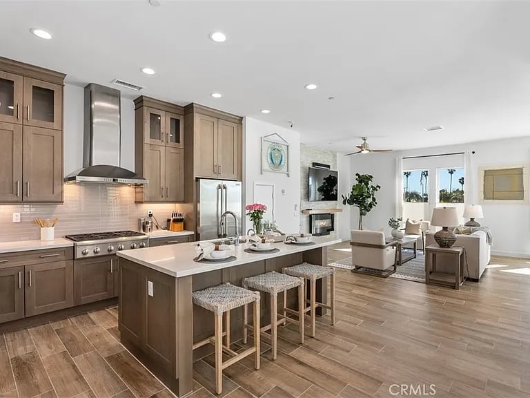 2559 Doheny Way