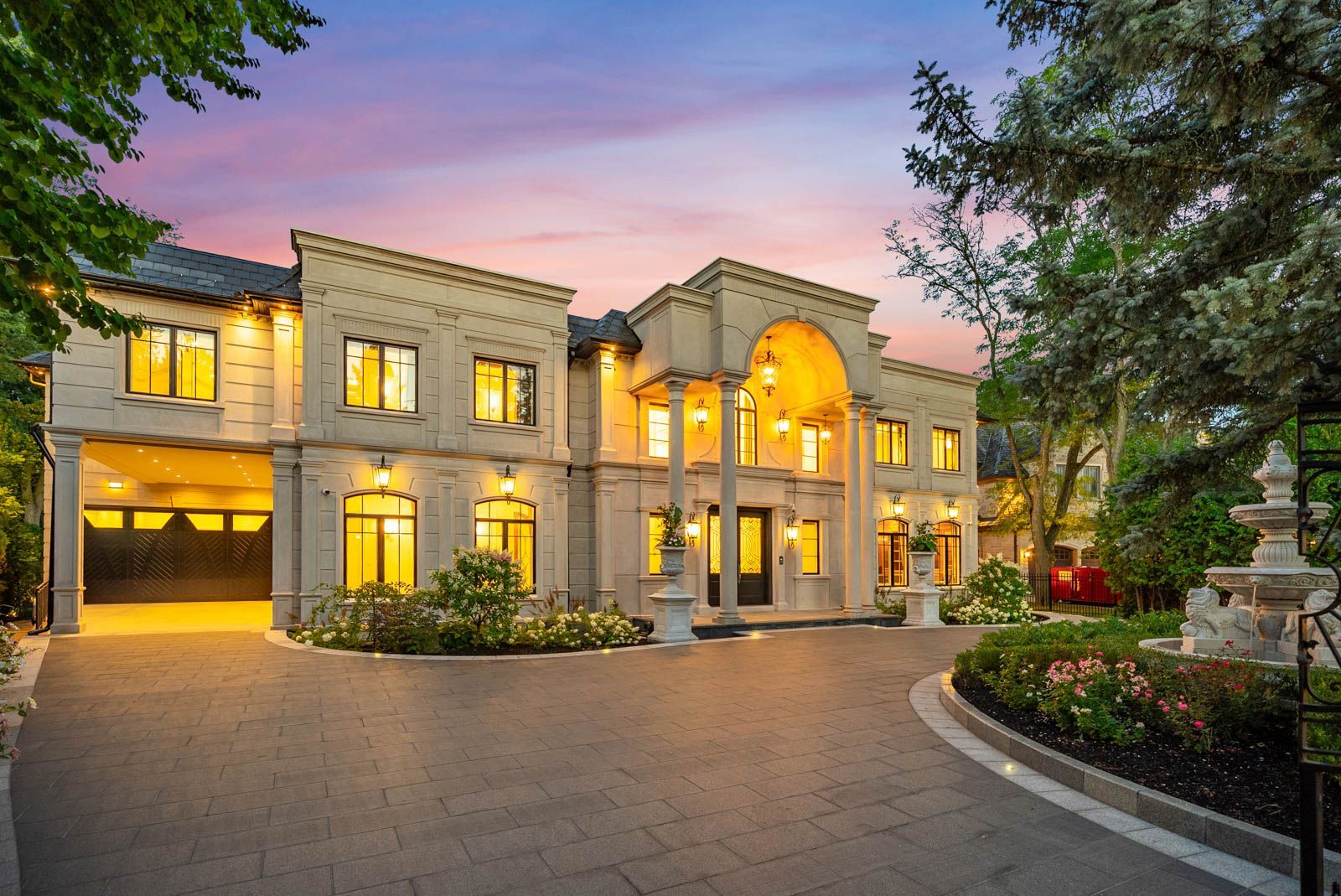 Grand Palatial Newly Completed